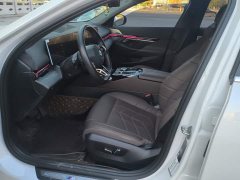BMW 5 Series 530Li xDrive M Sport Package - ფოტო 9