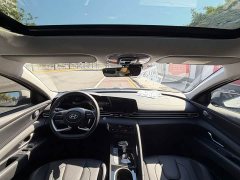 Hyundai Elantra 1.5L CVT Luxury - ფოტო 11
