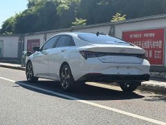 Hyundai Elantra 1.5L CVT Luxury - ფოტო 6