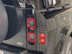 Land Rover Defender 110 3.0T P400 Dark Edition - ფოტო 11
