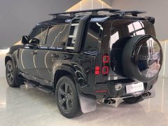 Land Rover Defender 110 3.0T P400 Dark Edition - ფოტო 17