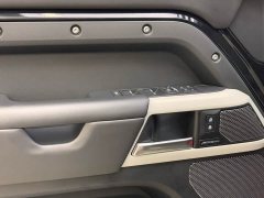 Land Rover Defender 110 3.0T P400 Dark Edition - ფოტო 19
