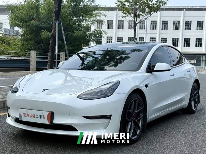 Tesla Model 3 Performance All-Wheel Drive