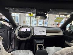 Volvo XC70 Plug-in Hybrid AWD Extended Range Plus - ფოტო 13