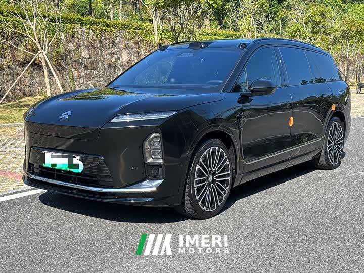 NIO ES8 Six-Seat Executive Signature Edition