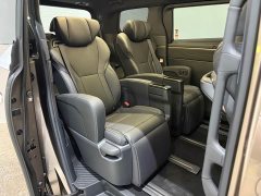 Toyota Alphard Hybrid 2.5L Premium Gold Edition - ფოტო 5