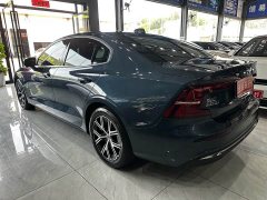 Volvo S60 B4 Smart Luxury Edition - ფოტო 14