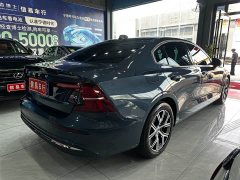 Volvo S60 B4 Smart Luxury Edition - ფოტო 16