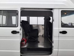Iveco Daily 2.5T A35M1 Short Wheelbase Mid-Roof Dual Rear Wheels Side Sliding Door 5-9 Seater - фото 15