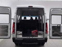 Iveco Daily 2.5T A35M1 Short Wheelbase Mid-Roof Dual Rear Wheels Side Sliding Door 5-9 Seater - фото 16