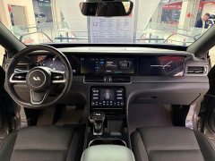 Li Auto ONE Extended Range 6-Seater - ფოტო 5