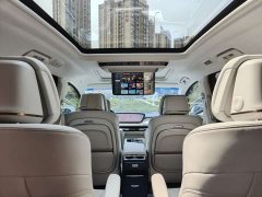Buick GL8 New Energy Luxe Premium 7-Seater - фото 11