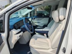 Buick GL8 New Energy Luxe Premium 7-Seater - фото 8