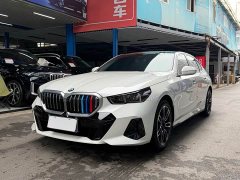 BMW 5 Series Facelift 525Li M Sport Package - ფოტო 1
