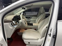 Mercedes-Benz EQE SUV 350 4MATIC Luxury - ფოტო 5