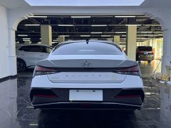 Hyundai Elantra 1.5L CVT GLX Elite - ფოტო 12