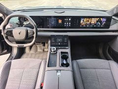 Voyah Lantu Zhuiguang PHEV AWD Extended Range Executive - фото 7