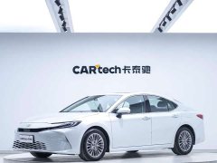 Toyota Camry 2.0L GVP Luxury - фото 1