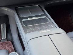 NIO ES8 Six-Seat Executive Signature Edition - ფოტო 16