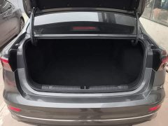 Geely Emgrand 4th Generation 1.5L CVT Luxury - ფოტო 4