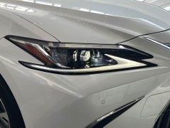 Lexus ES 200 Excellence Edition - ფოტო 19