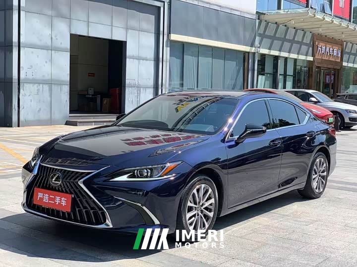 Lexus ES 300h Excellence Edition