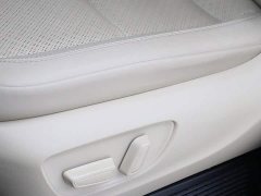 Toyota Vellfire Crown Hybrid 2.5L Executive Premier Edition - photo 4
