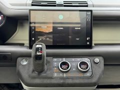 Land Rover Defender 90 3.0T P400 XS - ფოტო 12