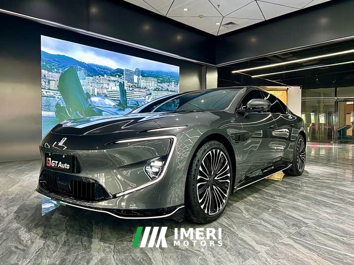 Avatr 12 650 Tri-Laser AWD Performance Edition - автомобиль из Китая