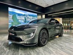 Avatr 12 650 Tri-Laser AWD Performance Edition - фото 1
