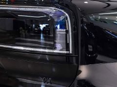 Zeekr 9X Obsidian Black 70kWh Six-Seater - ფოტო 11