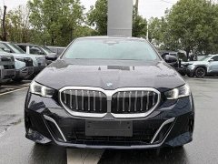 BMW 5 Series 530Li Luxury M Sport Package - фото 2