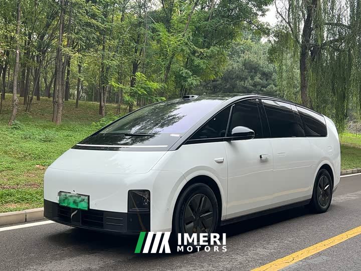 Li Auto MEGA Home Family Edition - ავტომობილი ჩინეთიდან