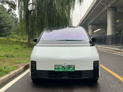 Li Auto MEGA Home Family Edition - ფოტო 2