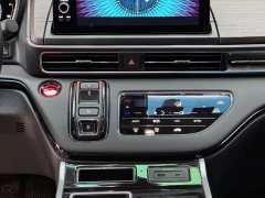 Honda Odyssey 2.0L e:HEV Sharp Radiance Edition - ფოტო 12
