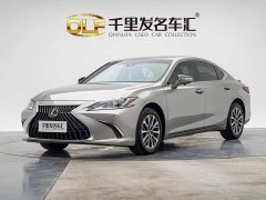 Lexus ES 200 Premium Edition - фото 1
