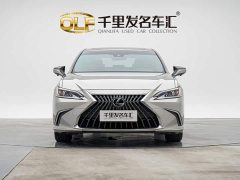 Lexus ES 200 Premium Edition - фото 6