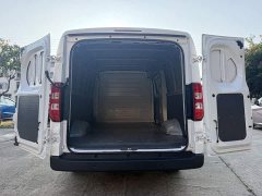 Wuling Yangguang 300km Comfort Enclosed Window Version 60kW - ფოტო 10