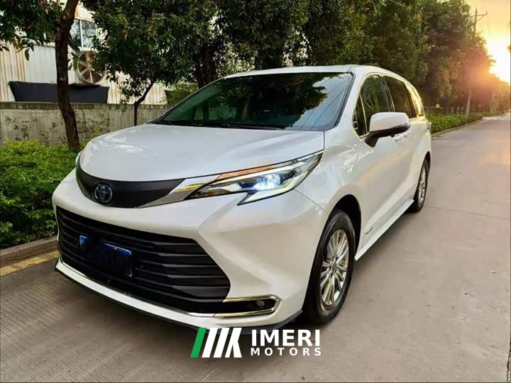 Toyota Sienna 2.5L Hybrid Comfort Edition