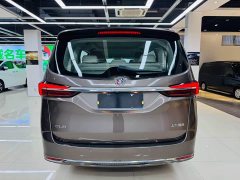 Buick GL8 Land Business Class Smart Edition - ფოტო 16