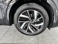Volkswagen Viloran 380TSI Prestige - ფოტო 16