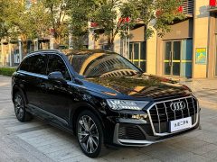 Audi Q7 55 TFSI quattro S line Sport - фото 3