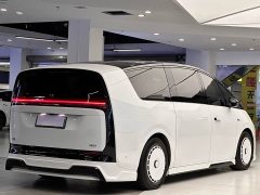 Li Auto MEGA Home Family Edition - ფოტო 4