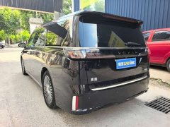 Voyah Lantu Dreamchaser PHEV AWD Flagship Kunpeng Edition - photo 11