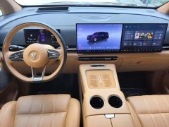 Voyah Lantu Dreamchaser PHEV AWD Flagship Kunpeng Edition - photo 5