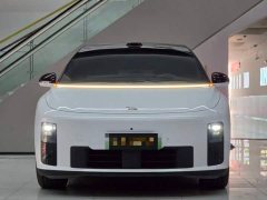 Li Auto i6 Two-Wheel Drive Standard - ფოტო 2