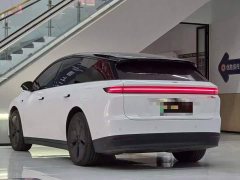 Li Auto i6 Two-Wheel Drive Standard - ფოტო 4