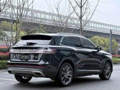 Lincoln Explorer 2.0T AWD Elite - ფოტო 15