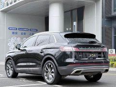 Lincoln Explorer 2.0T AWD Elite - ფოტო 17
