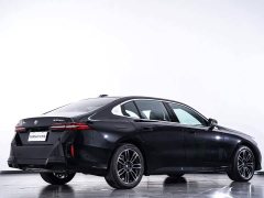 BMW 5 Series 530Li Premier M Sport Package - ფოტო 6
